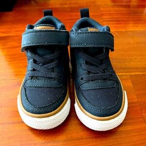Boys High Top Shoes size 5c